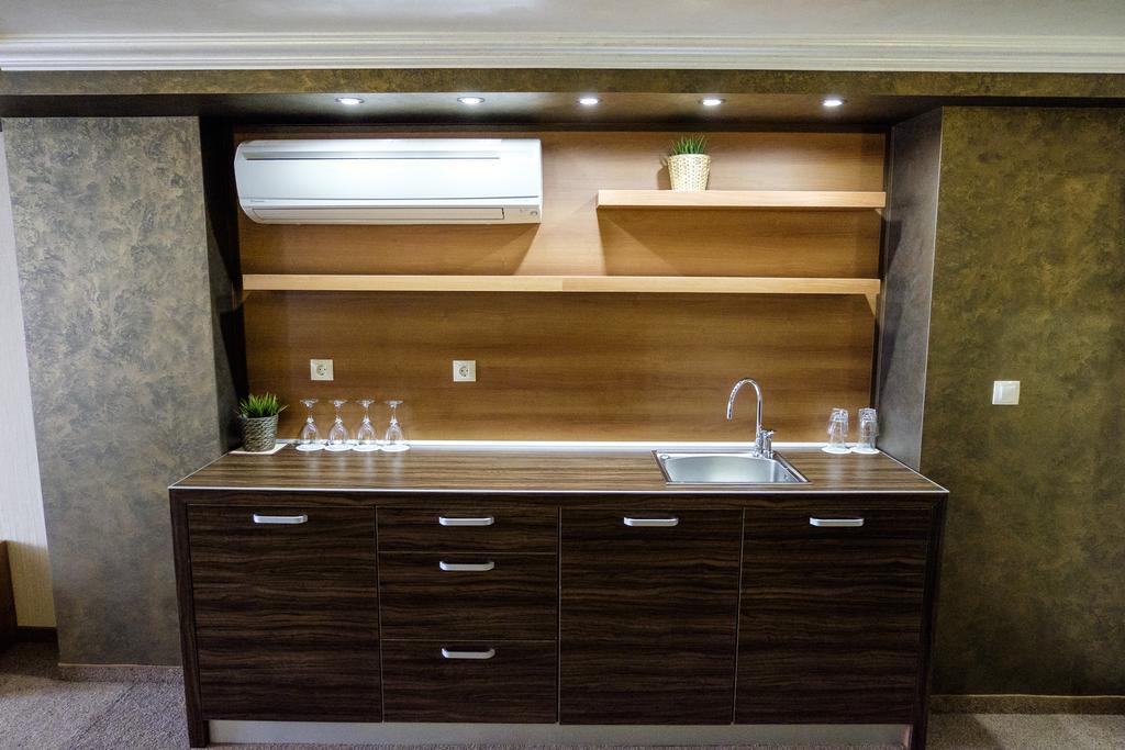 Elit Hotel 3*